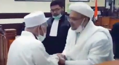 Sidang Habib Rizieq Shihab Kedatangan Ulama Kharismatik KH Thoifur Mawardi
