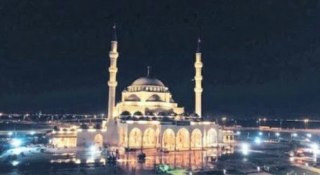 UEA Izinkan Shalat Malam Berjamaah di 10 Hari Terakhir Ramadhan