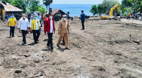 Jokowi Kunjungi Lokasi Banjir di Lembata, NTT