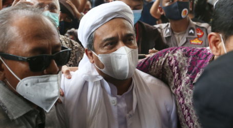 Dinilai Sebarkan Hoaks Covid-19, PN Jakarta Timur Vonis Habib Rizieq 4 Tahun Penjara