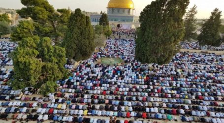 Lebih 100.000 Jamaah Shalat Idul Adha di Al-Aqsa