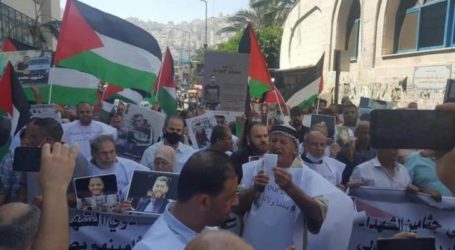 Warga Palestina Gelar Pawai Desak Pemulangan Jenazah Syuhada