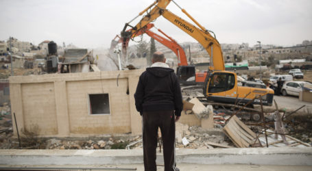 Israel Paksa Warga Palestina Hancurkan Ruangan Rumahnya Sendiri