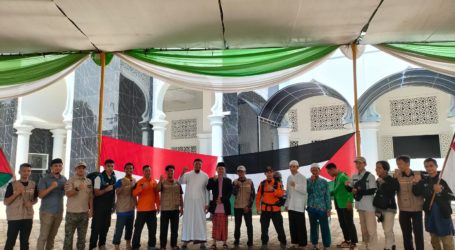 Tiga Jurnalis MINA Ikut Ekspedisi Pengibaran Bendera Indonesia-Palestina di Gunung Seminung