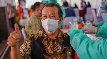 Vaksinasi di Indonesia Lampaui Target WHO
