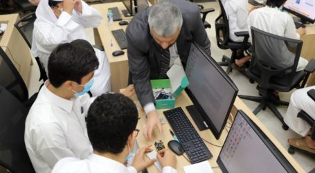 Universitas Qatar Luncurkan Sistem Robotik Energi Surya untuk Siswa Sekolah Menengah