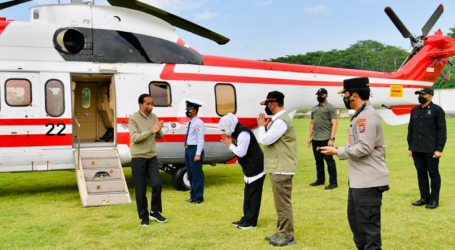 Jokowi dan Rombongan Terbatas, Tinjau Lokasi Terdampak Erupsi Gunung Semeru