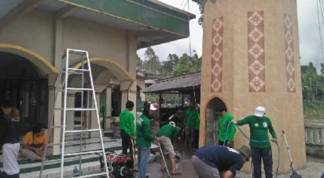 Erupsi Semeru, Relawan Hilmi Bersihkan Rumah Warga Dusun Kamar A, Supiturang