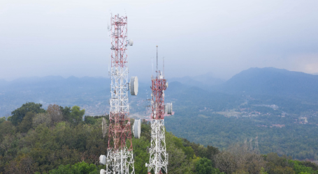 Erupsi Semeru, Menkominfo Perintahkan Segera Perbaiki Layanan Telekomunikasi