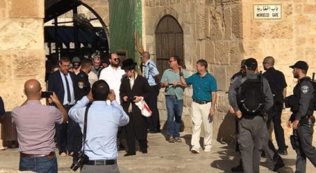 Puluhan Pemukim Yahudi Terobos Masuk Pelataran Al-Aqsa
