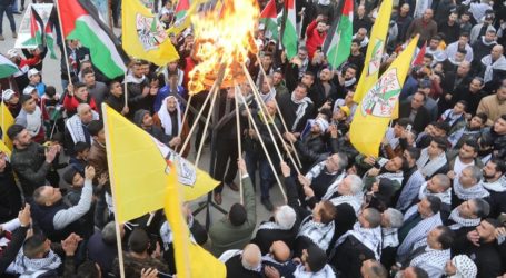 Warga Palestina di Tepi Barat dan Gaza Peringati 57 Tahun Berdirinya Fatah