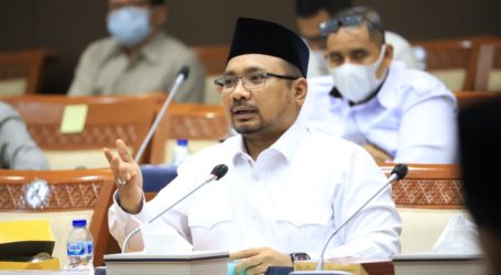 Menag Bantah Pemberhentian Pengiriman Umrah