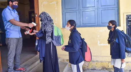 Hijab Karnataka: Mount Carmel College Bantah Izinkan Jilbab di Kelas