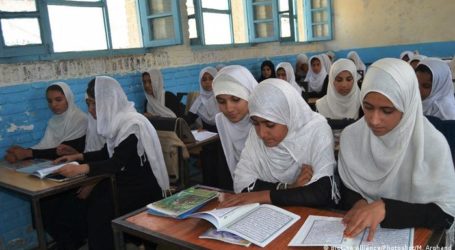 UNICEF Bantu Tunjangan Guru Afghanistan