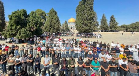 Di Tengah Tindakan Ketat Pasukan Israel, 50.000 Jamaah Shalat Jumat di Masjidil Aqsa