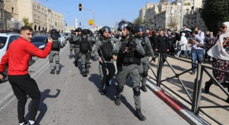 Peringatan Isra’ Mi’raj di Al-Aqsa Dinodai Serangan Polisi Israel