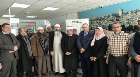 Komite Amal Kuwait Distribusikan 15.000 Mushaf Al-Quran untuk Palestina
