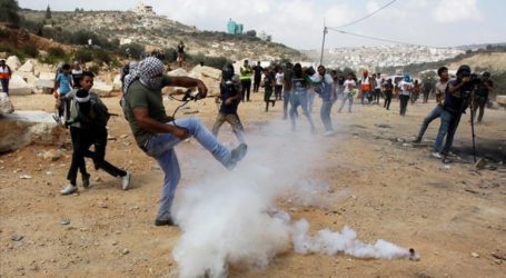 Bentrok dengan Pasukan Israel, Puluhan Warga Palestina Terluka