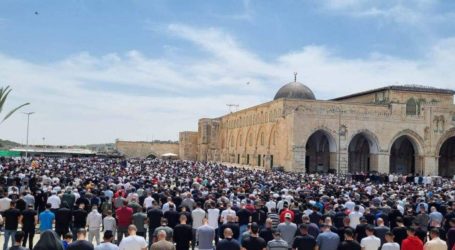 150 Ribu Jamaah Shalat Jumat di Masjid Al-Aqsa 