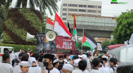 Ratusan Massa Ikuti Aksi Damai Bela Al Aqsa di Jakarta