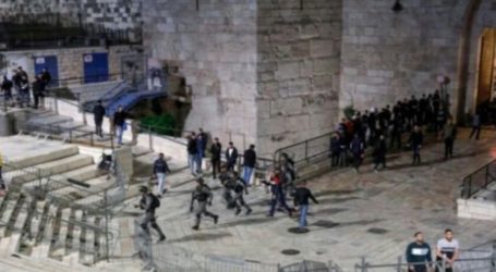 Israel Tangkap Lima Pemuda Palestina yang Baru Selesai Shalat Tarawih di Masjidil Aqsa