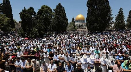 Sebanyak 50 Ribu Jamaah Shalat Jumat di Masjid Al-Aqsa
