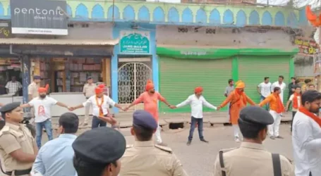 Umat Hindu Lindungi Masjid Saat Festival Ram Navami di Bihar India