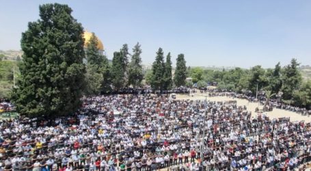 160.000 Warga Palestina  Shalat Jumat di Masjidil Aqsa