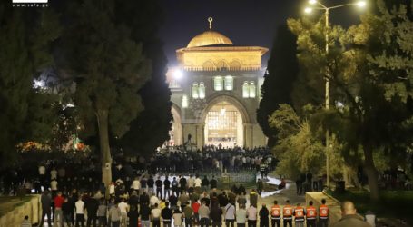 Puluhan Ribu Jamaah Tarawih di Masjidil Aqsa