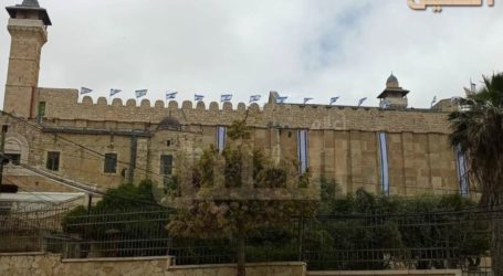 Pasukan Israel Kibarkan Bendera Israel di Masjid Ibrahimi