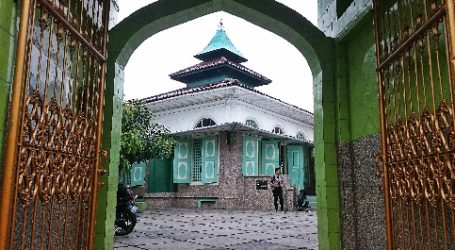 Melihat Masjid Layur Kampung Melayu, Semarang