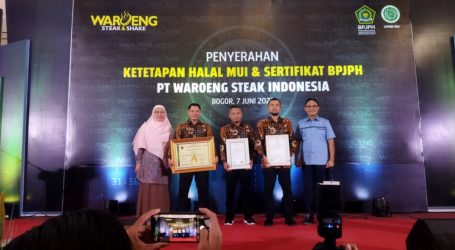 BPJPH Berikan Sertifikat Halal PT Waroeng Steak Indonesia