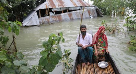 Jutaan Orang di Bangladesh dan India Menunggu Bantuan Usai Banjir Mematikan