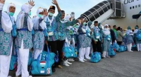 Hari Ini, 3.683 Jamaah Haji Indonesia Diberangkatkan ke Arab Saudi