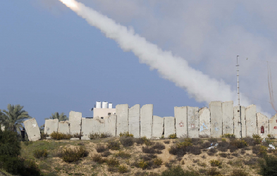 Pejuang Palestina di Gaza Tembakkan Roket ke Israel