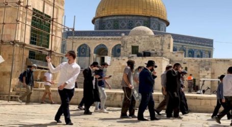 Puluhan Pemukim Yahudi Kembali Masuki Kompleks Al-Aqsa