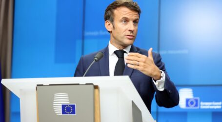 Macron Sebut Eropa Harus Batasi Ketergantungan pada AS