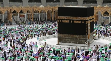 Jamaah Haji Laksanakan Tawaf Perpisahan