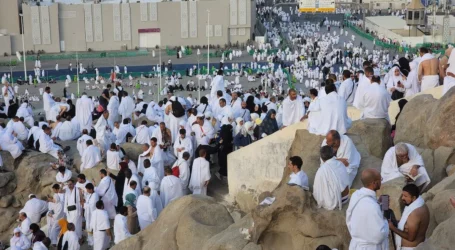Warga Saudi Ditangkap Fasilitasi Non-Muslim Memasuki Mekah