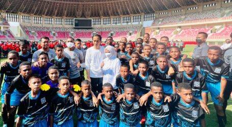 Jokowi Resmikan Papua Football Academy