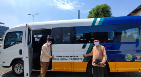 BPKH, BAZNAS Salurkan Bantuan Mobil Operasional untuk Madrasah, Ponpes