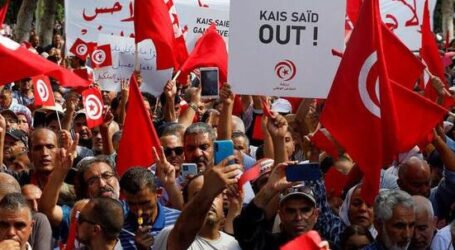 Hari Keempat Warga Tunisia Protes Kemiskinan dan Kebrutalan Polisi