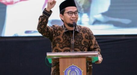 Ustaz Adi Hidayat Paparkan Nasab KH Achmad Dahlan