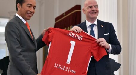 Jokowi dan Presiden FIFA Sepakat Membenahi Persepakbolaan Indonesia