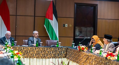 Imaam Yakhsyallah Mansur Sampaikan Pesan untuk PM Palestina