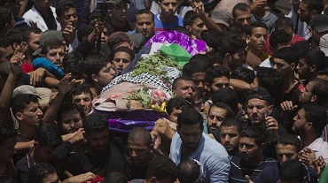Ratusan Pelayat Hadiri Pemakaman Dokter Palestina