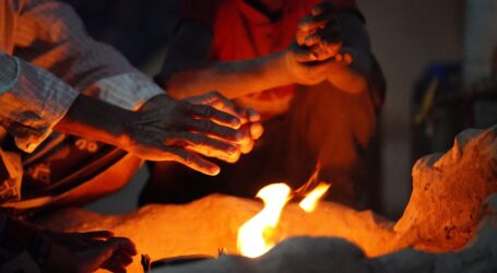 Tenda Pengungsian di Yaman Terbakar