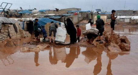 Ribuan Tenda Pengungsi Suriah Terendam Banjir