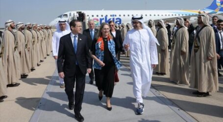 Presiden Israel Tiba di UEA untuk Kunjungan Resmi