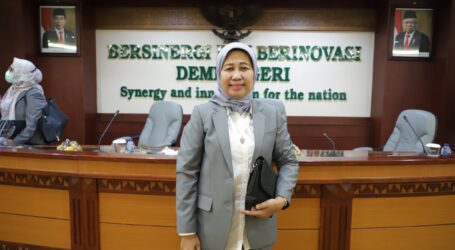 Prof Lusmeilia Jadi Rektor Baru UNILA Periode 2023-2027